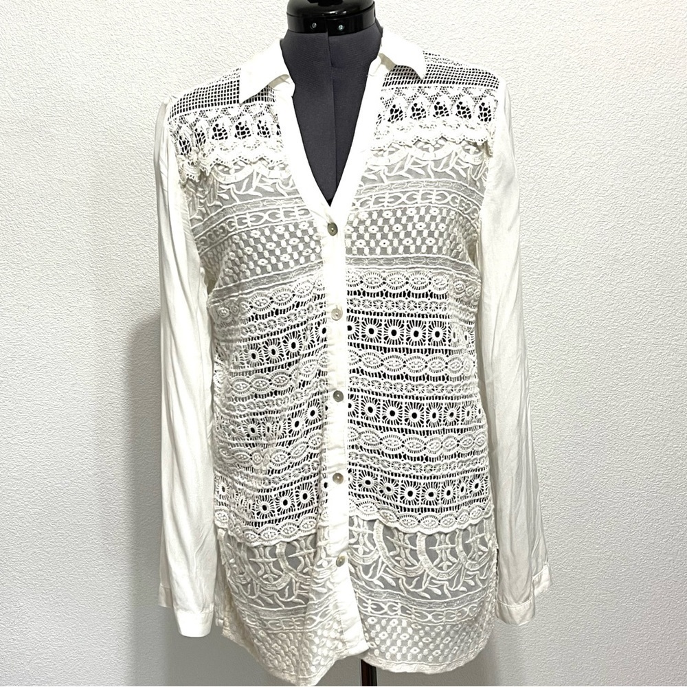 Chico's Woman Adeladie Crochet Embroidery Lace Button Down Blouse Size 1